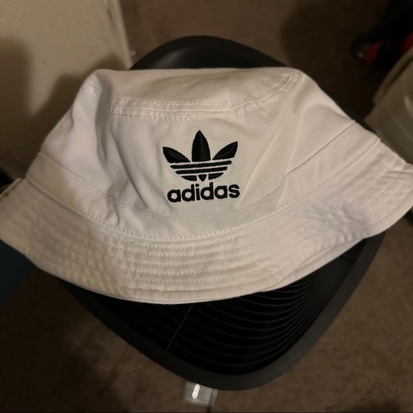 Adidas originals white trefoil bucket hat cap - Picture 10 of 10